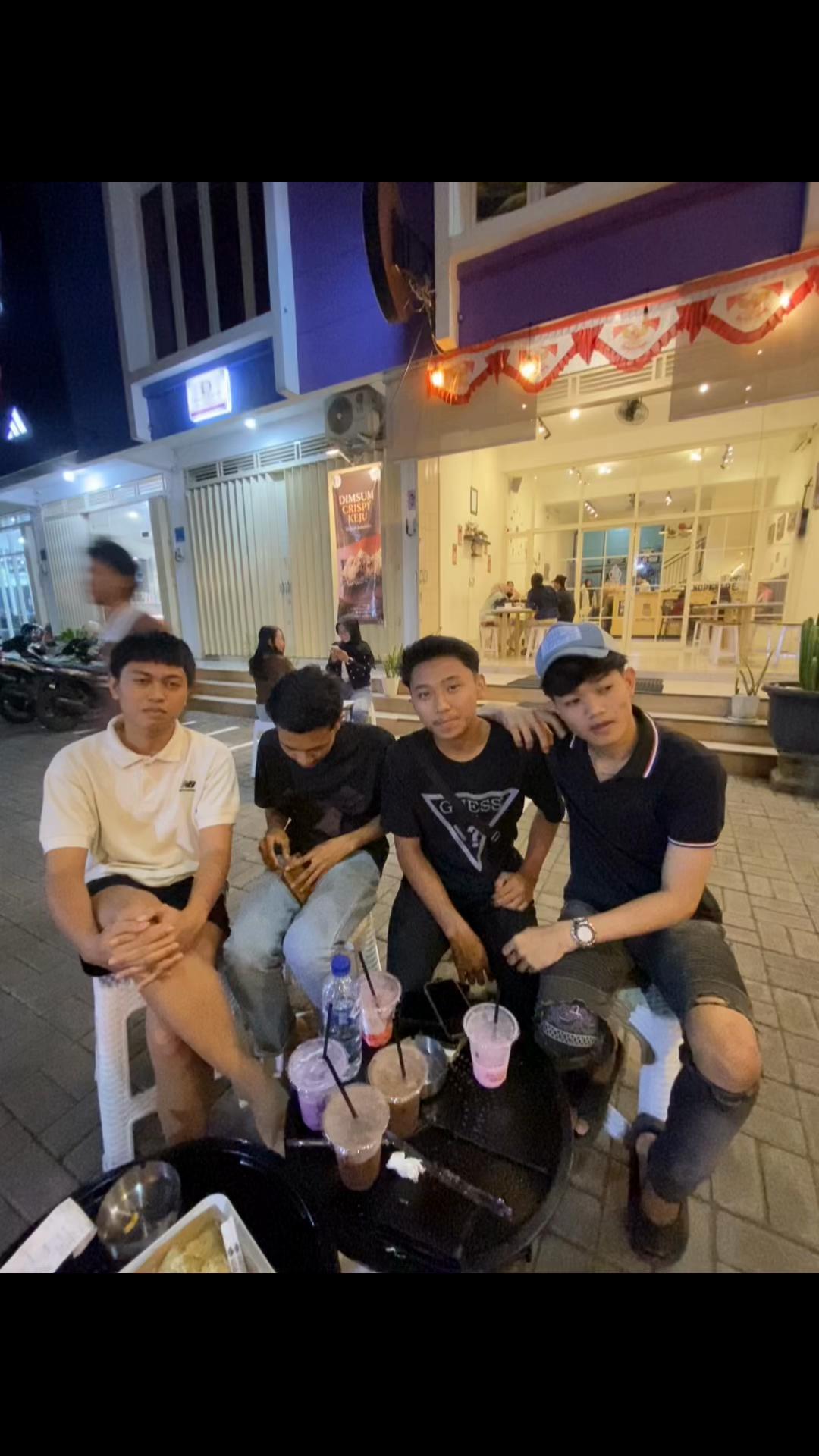 @Aboyy