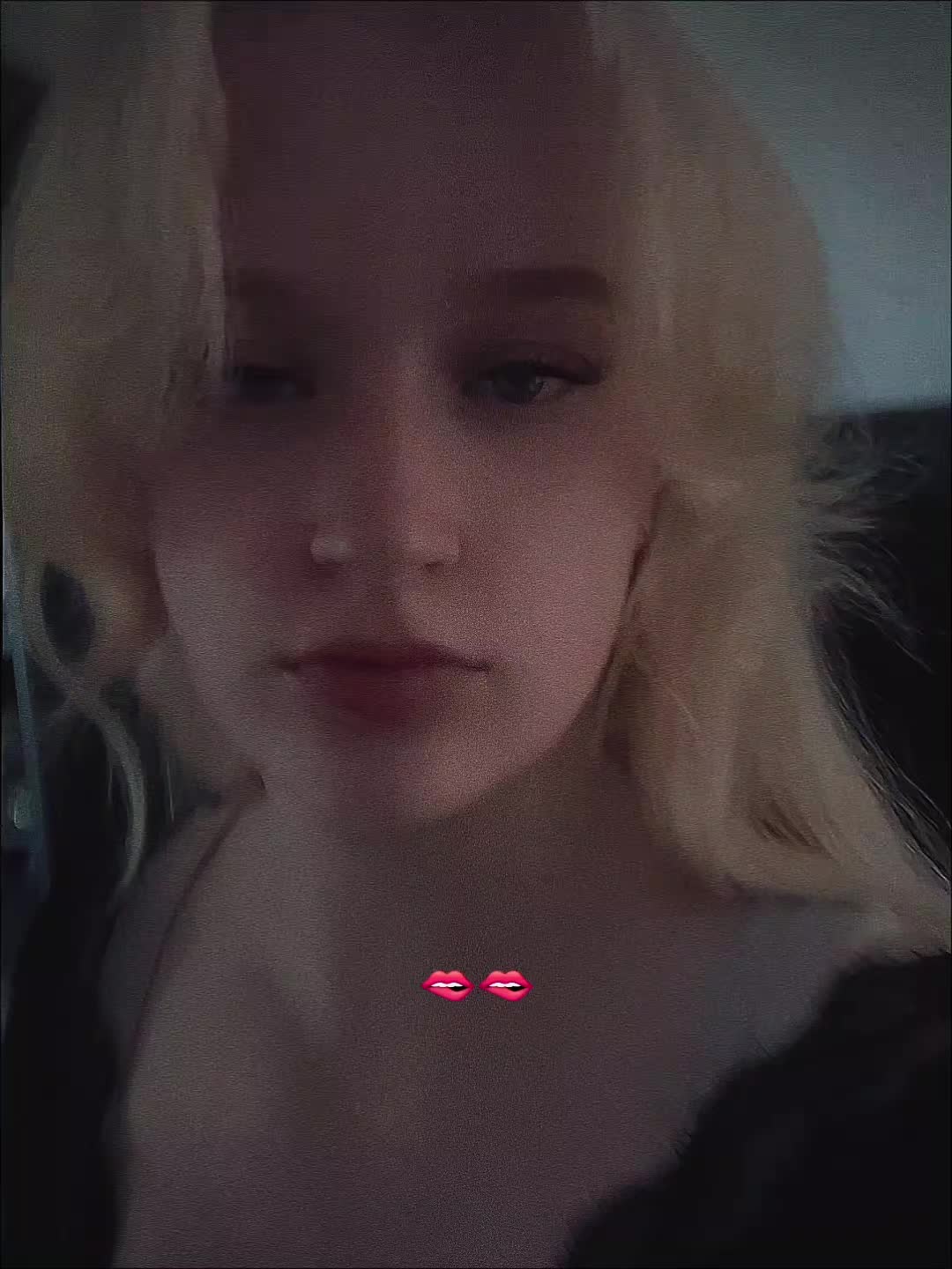 @🌙𝒶𝓃ℊℯ𝓁 𝓁𝓊𝓃𝒶🌙