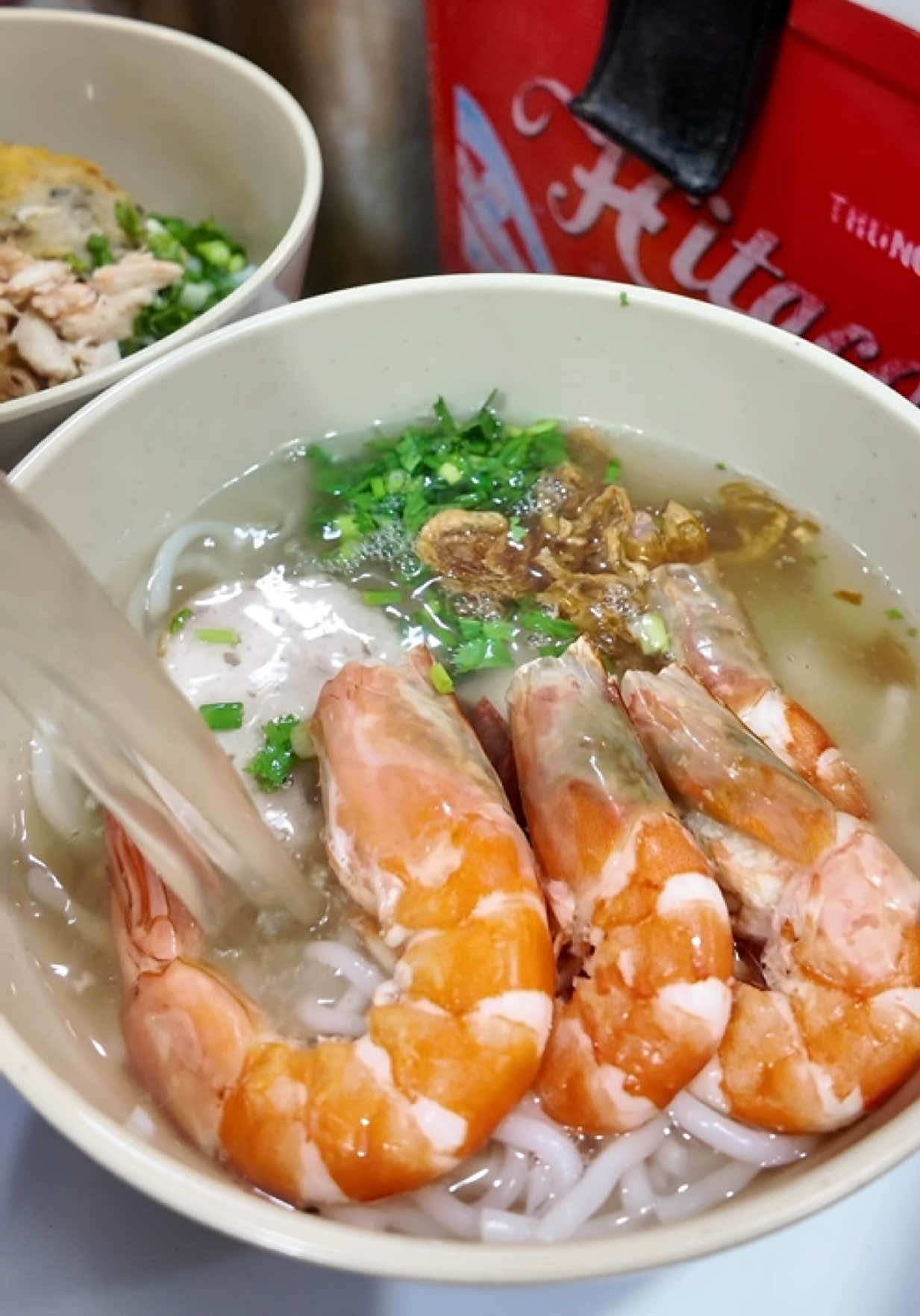 @C&ocirc; &Uacute; B&igrave;nh Dương.