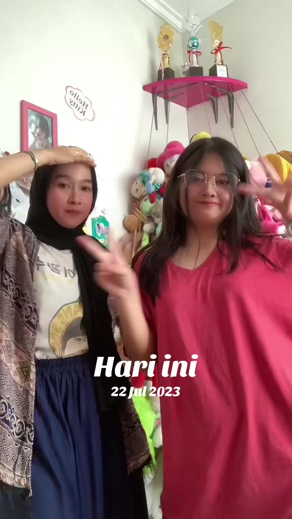 @LovaNova 🦋
