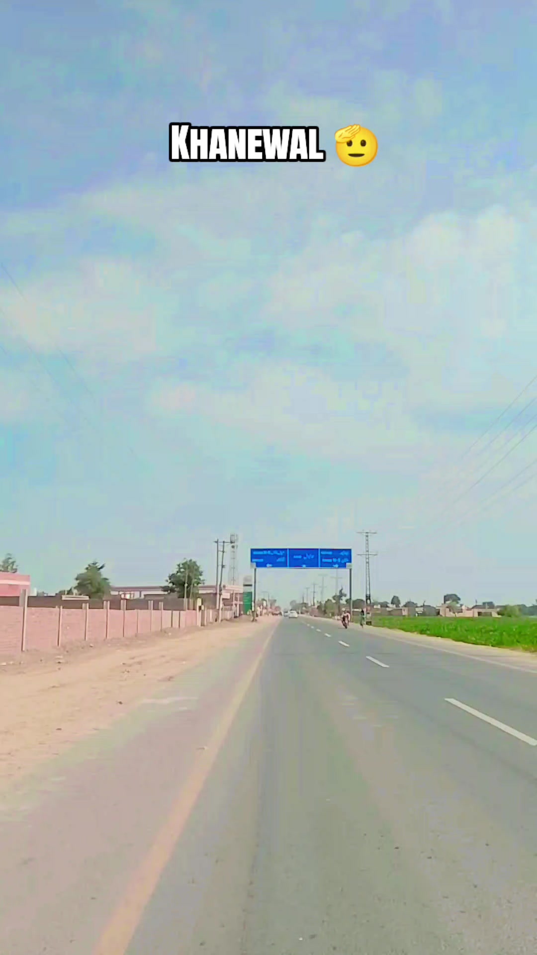 @Apna Khanewal " 👀👅