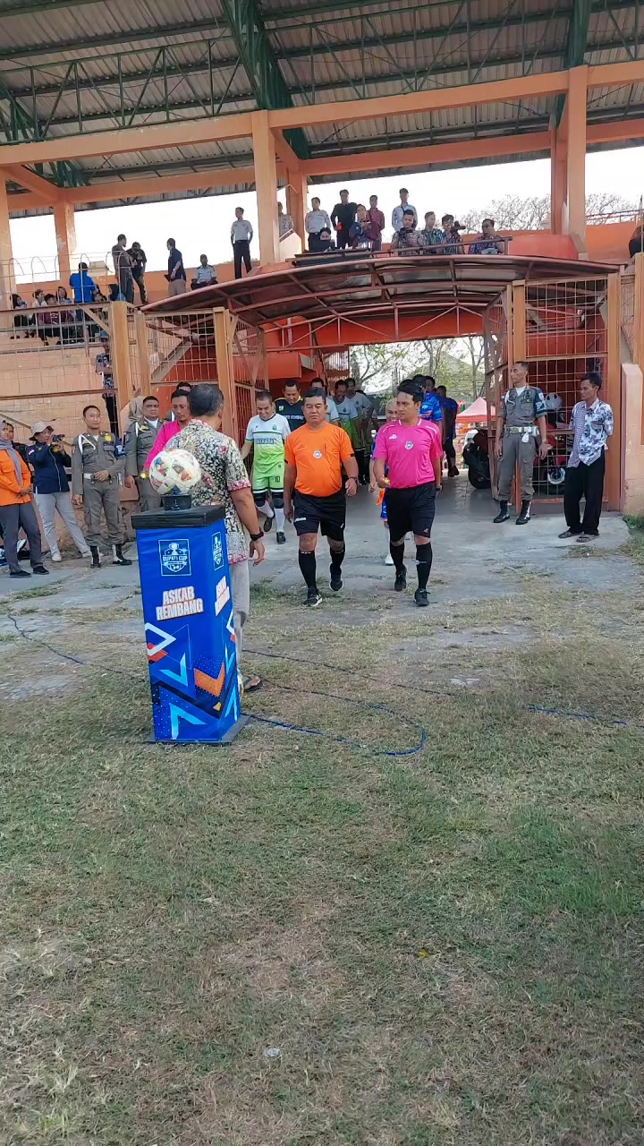 @MUTAQIN STAF AHLI BUPATI
