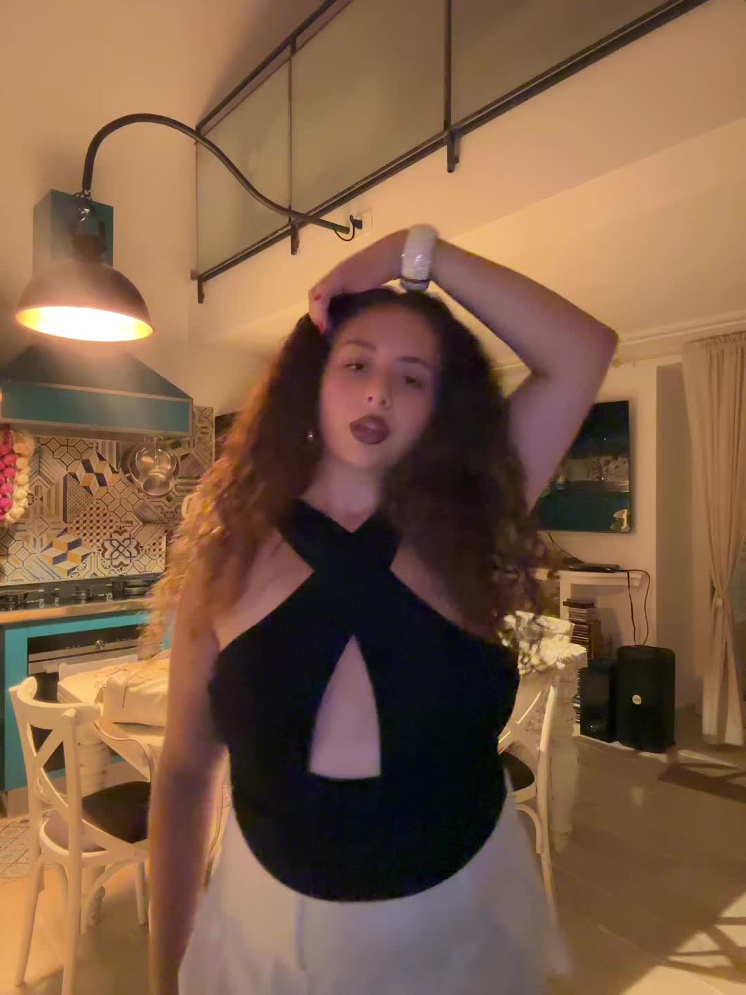 @🦂