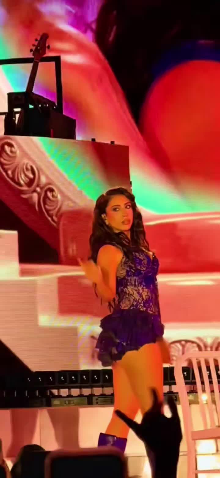 @Becky G Fan