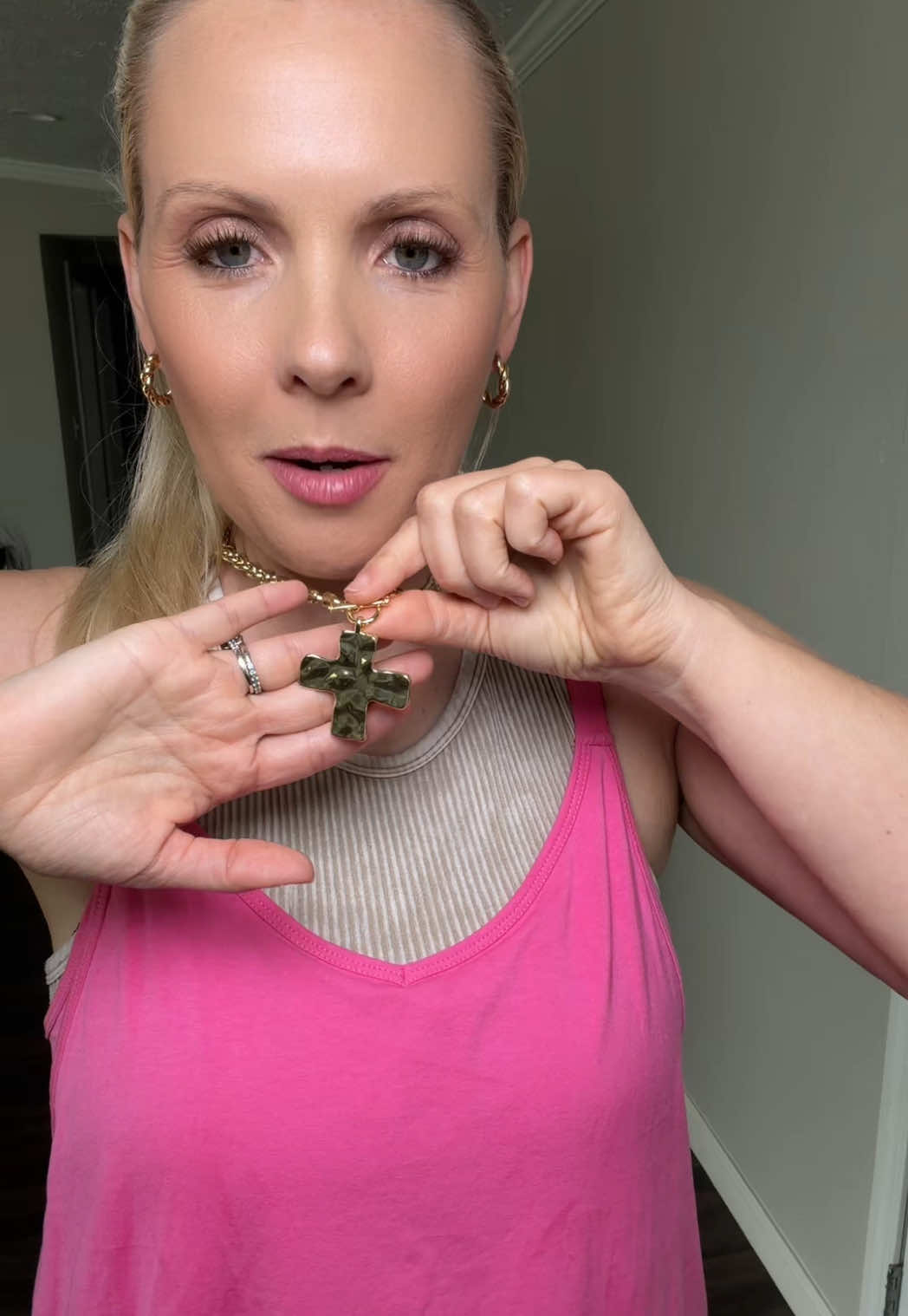 @Alli | SAHM | Farm Wife 🗝️