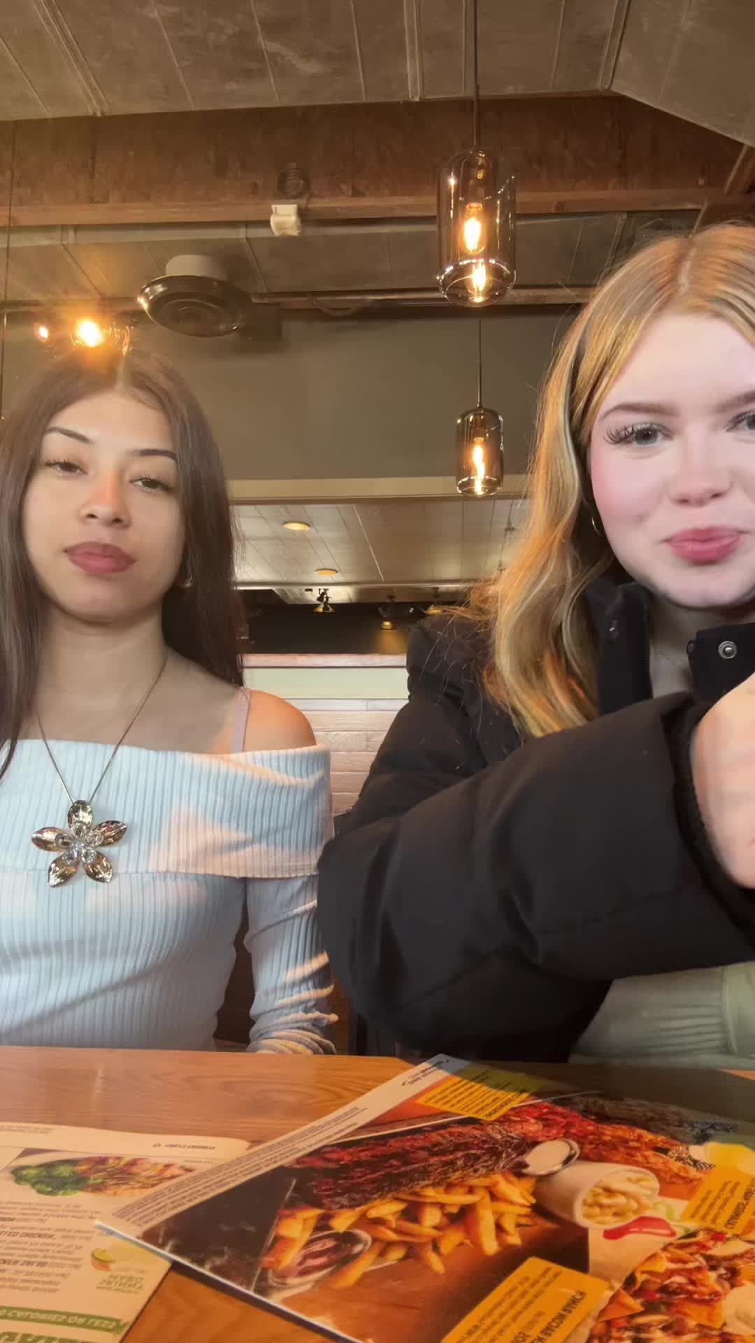 @Alexis🪽🦢