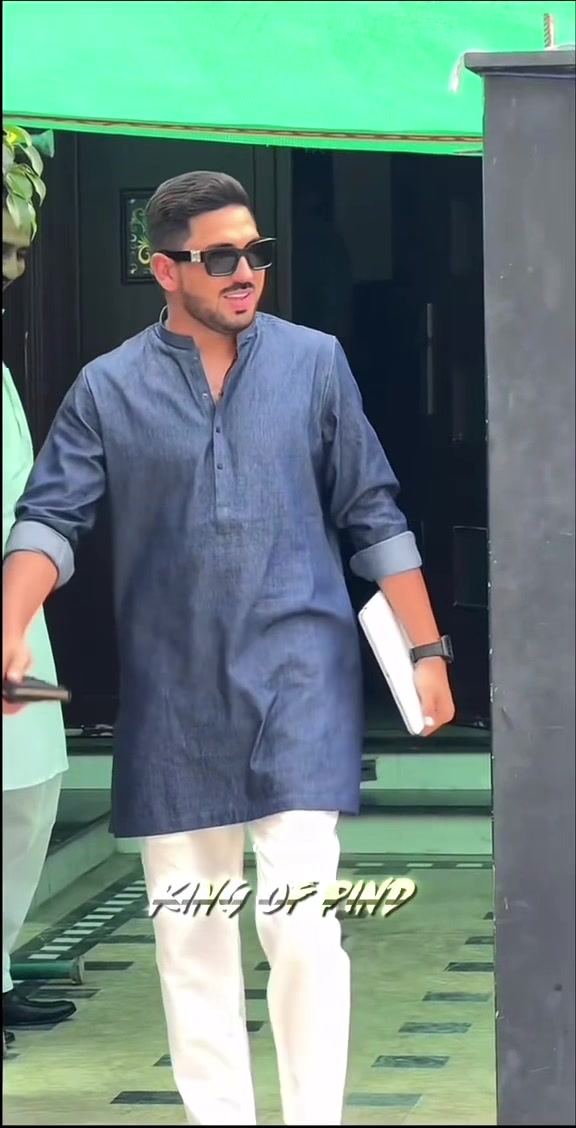 @KING 👑 OF 🤫PIND❤️🩹