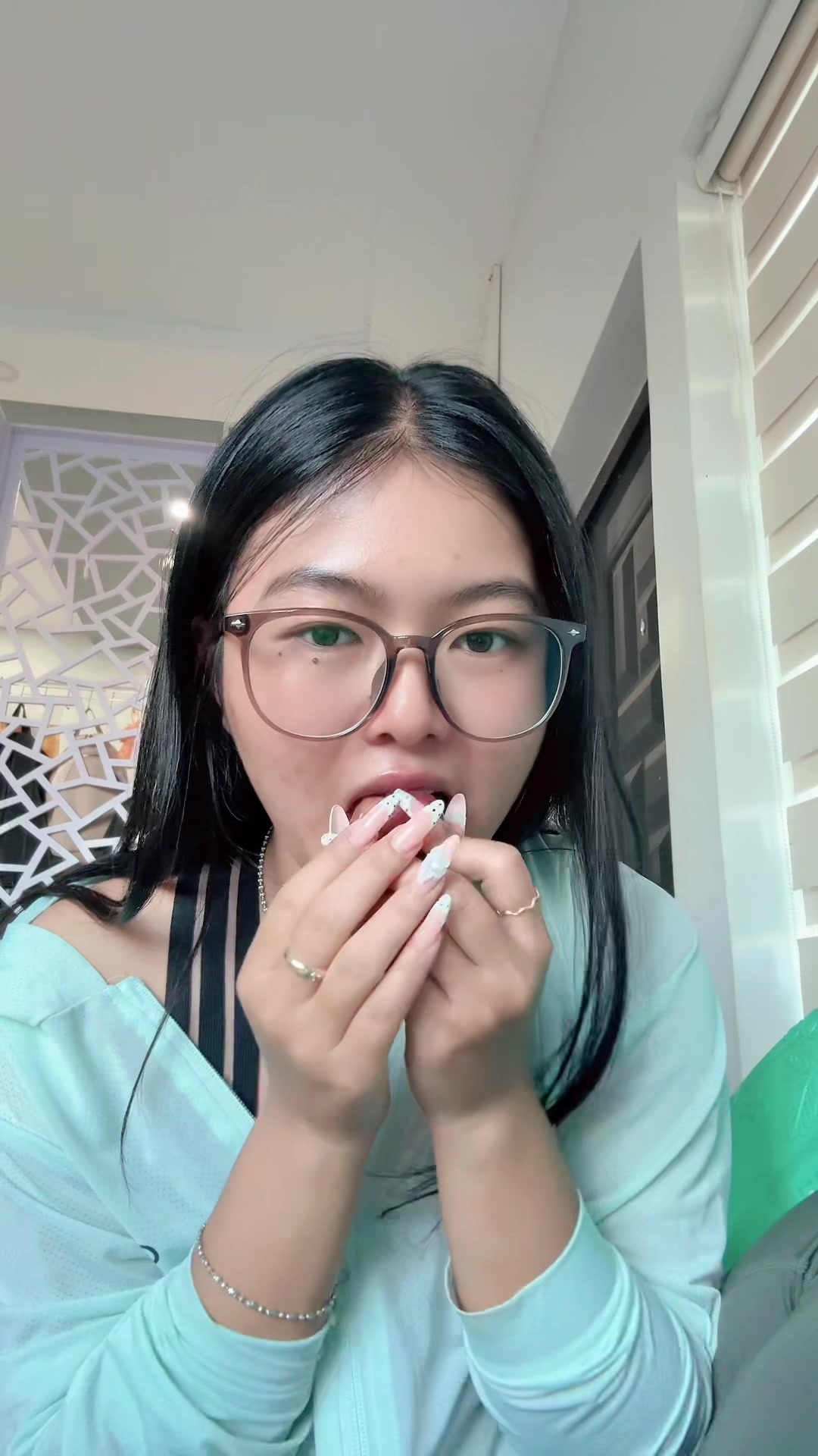 @Thu Thu Pyae Hlyan💕