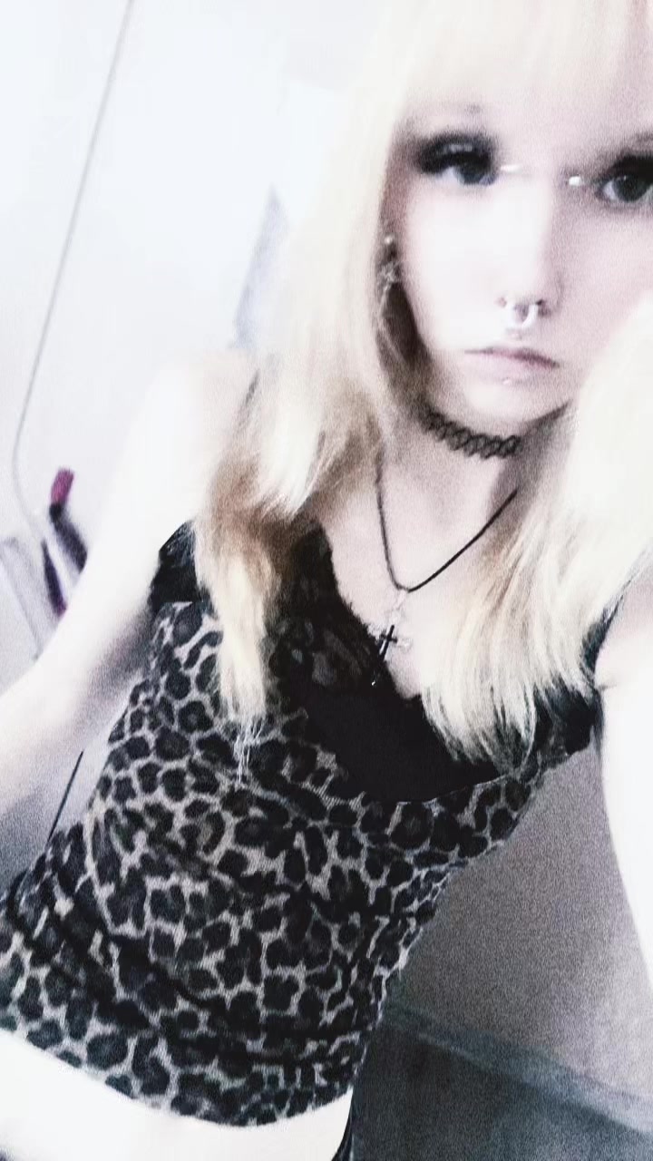 @× ШАРЛОТТА РАЙЗЕР ×