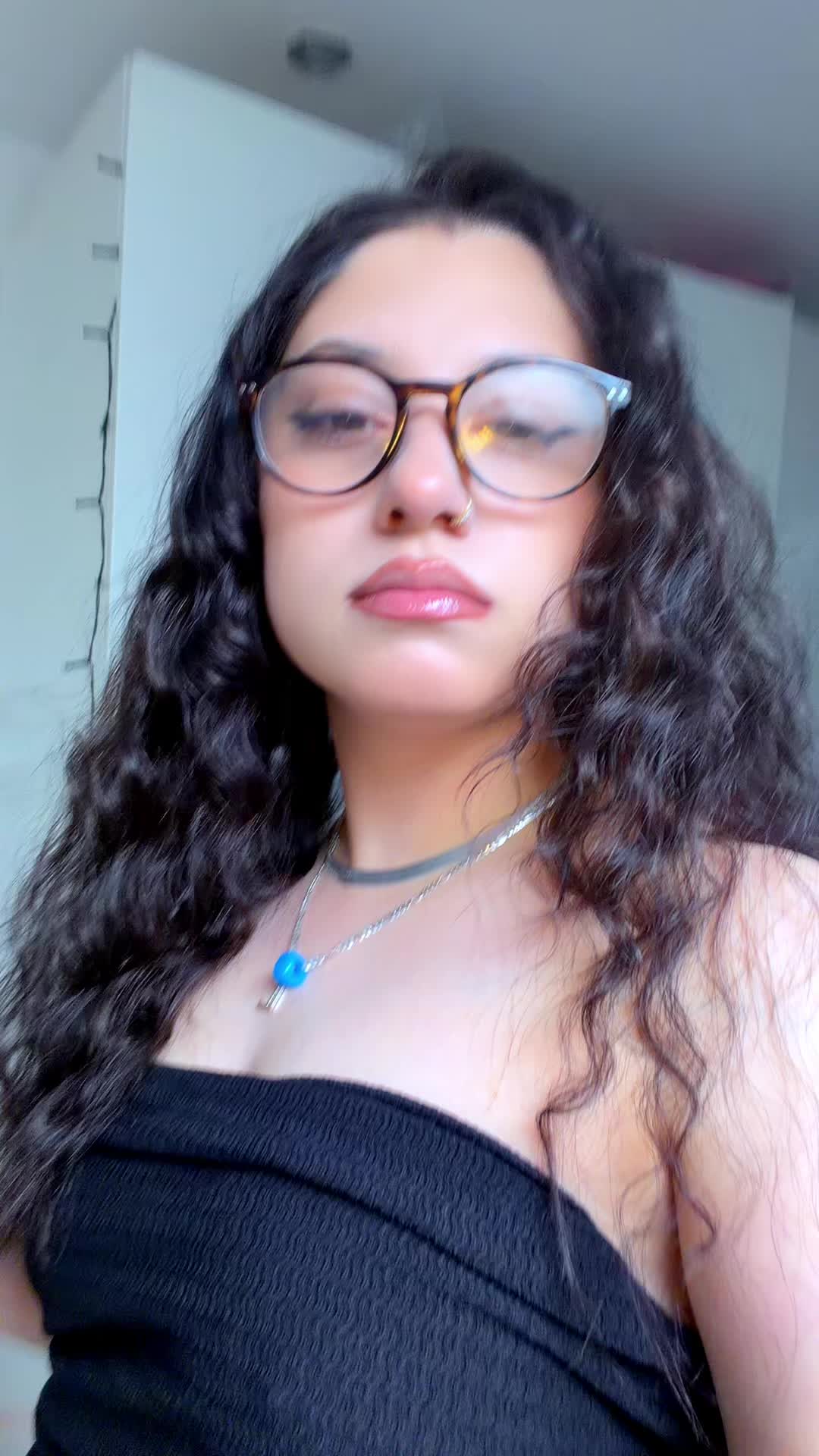 @🫂