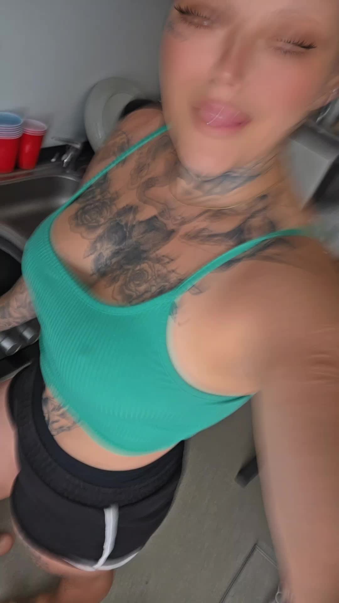 @Schneeegge