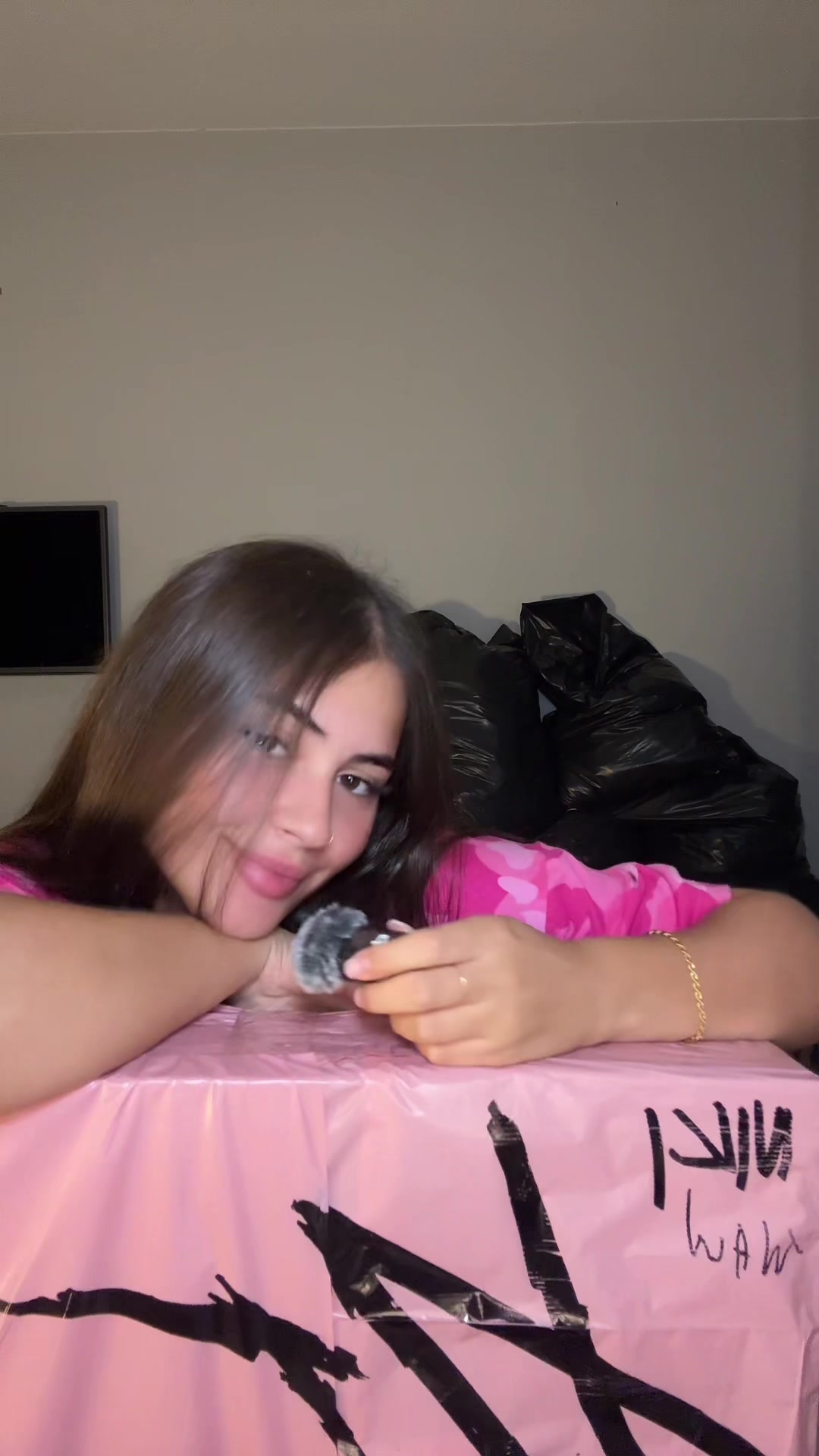 @Niki