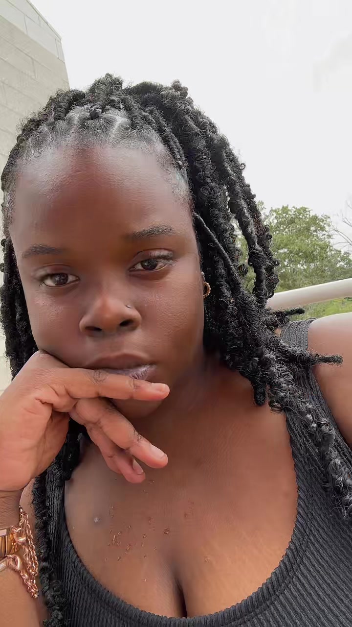 @RiahOnRepeat