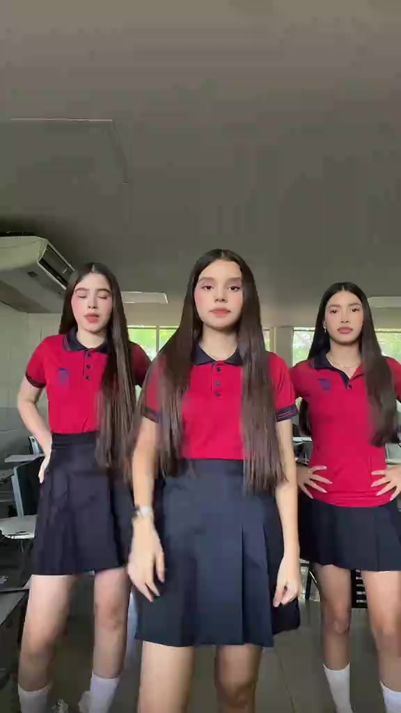 @Lindas colegialas 🎀💋