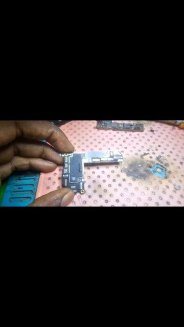 @IPHONE TECH GUY BARIGA