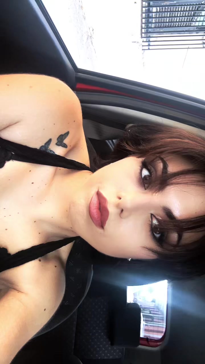 @Rosie_