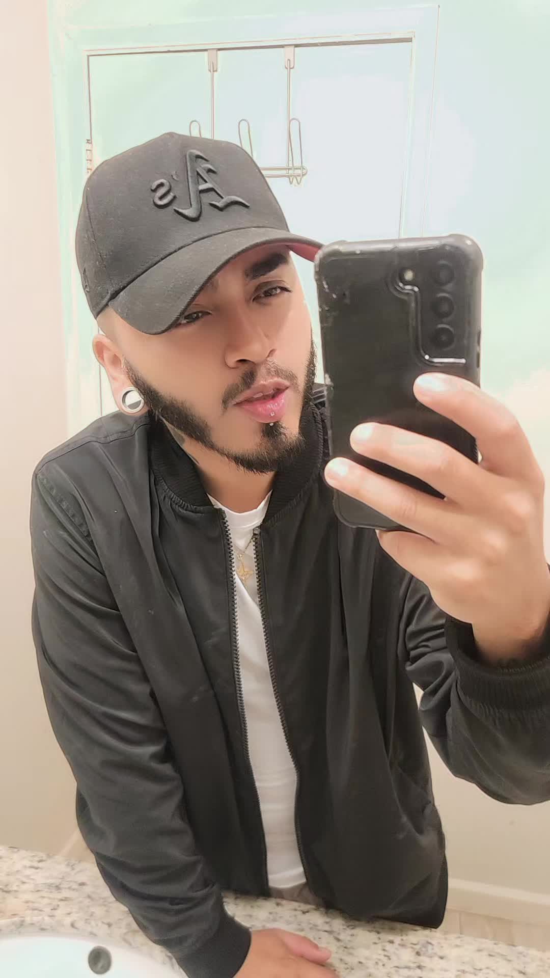 @🖤🤍Carlithos🤍🖤
