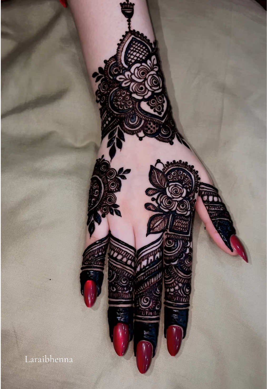 @Henna by Laraib Faisalabad🥀🔥