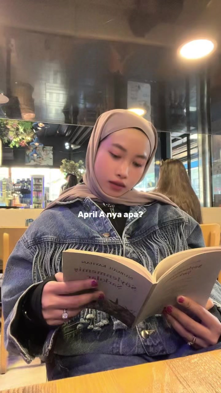 @Hallie✨