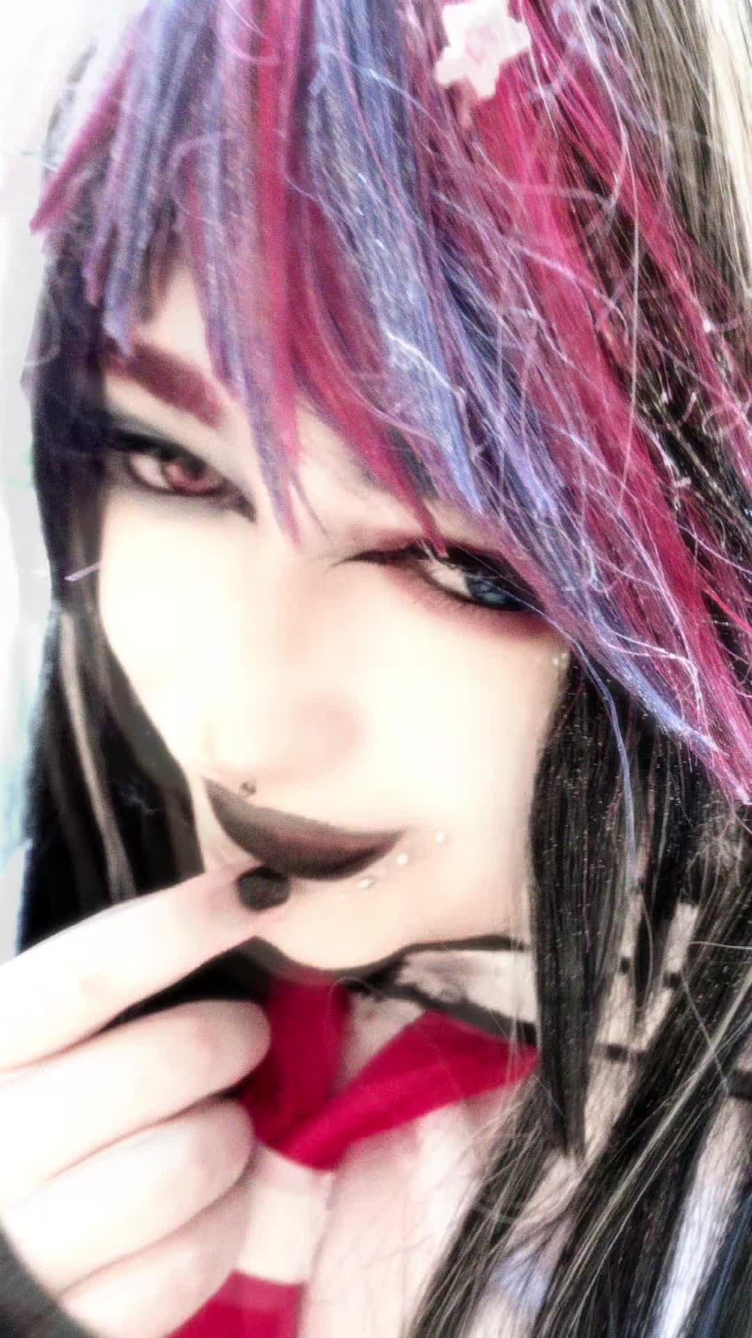 @Eva🦇🎸