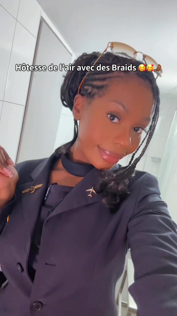 @Kellianeflies🛫