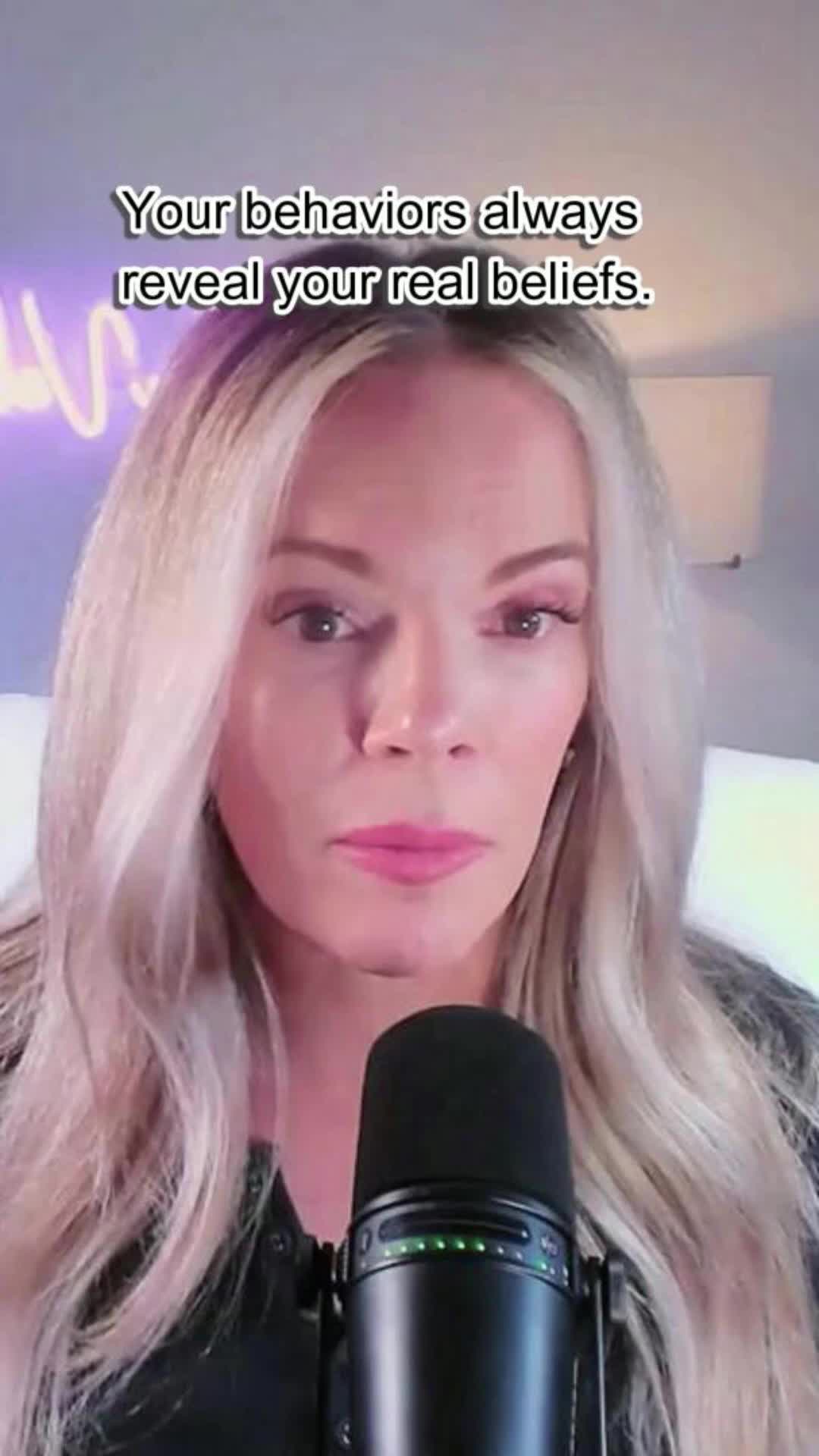 @kimvelez