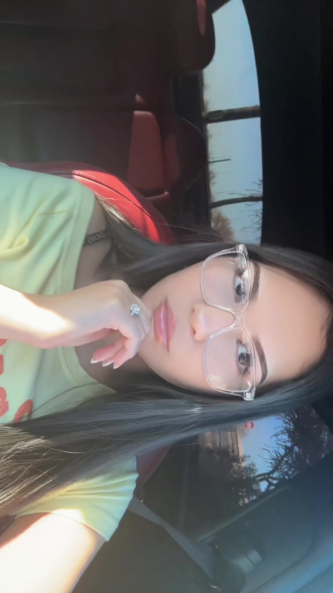 @️