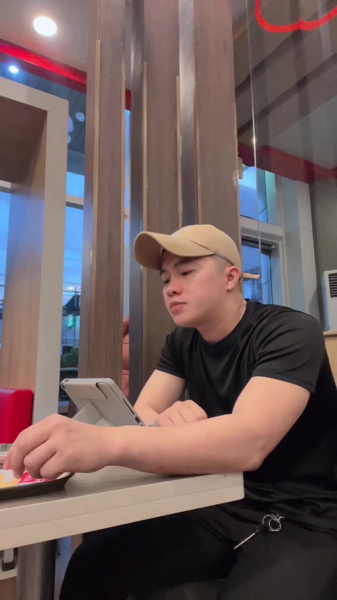 @KuyaCy