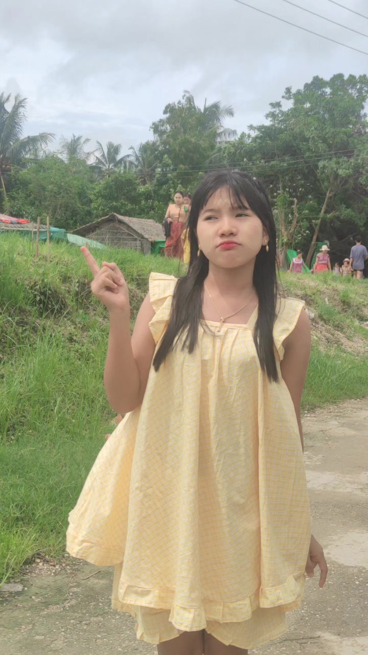 @💫🌻နှင်းနှင်းလှိုင်🌻💫