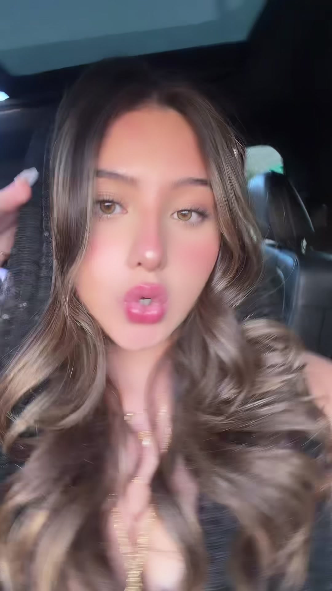 @Isabella
