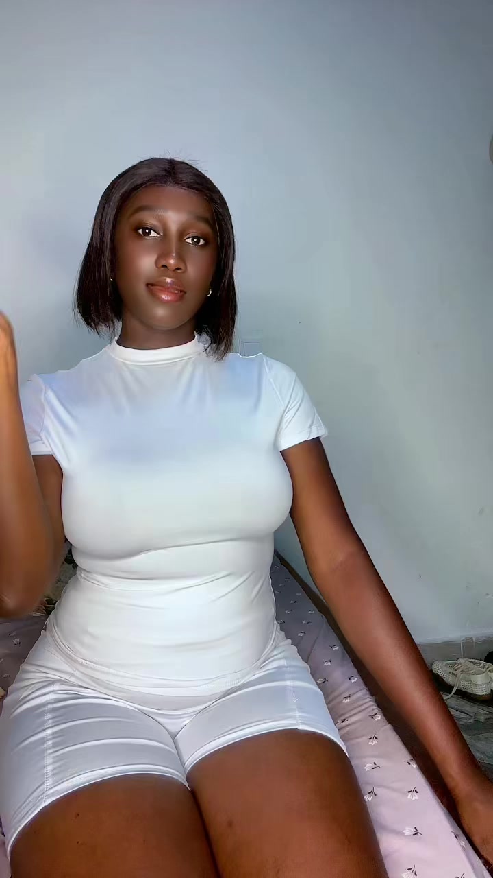 @👑Queen Sona 👸224🇬🇳🇫🇷