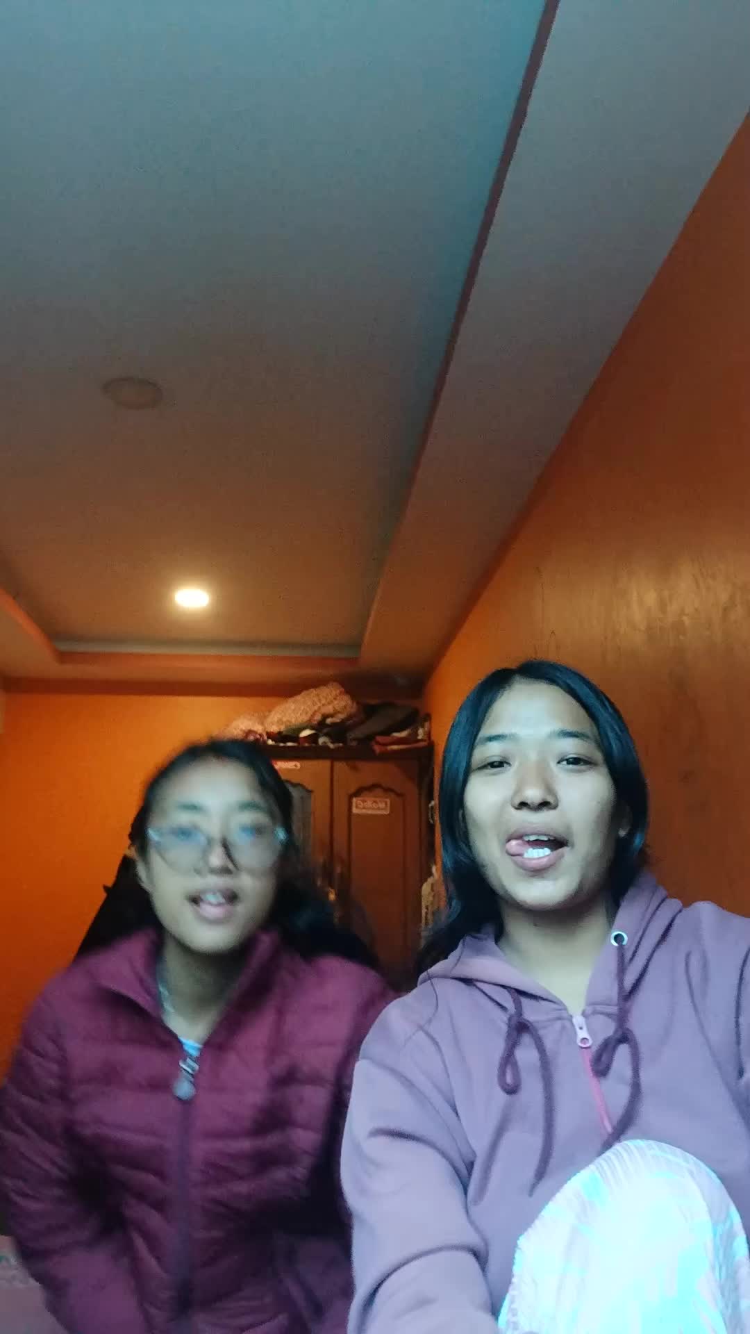 @Preety 🦭🥂