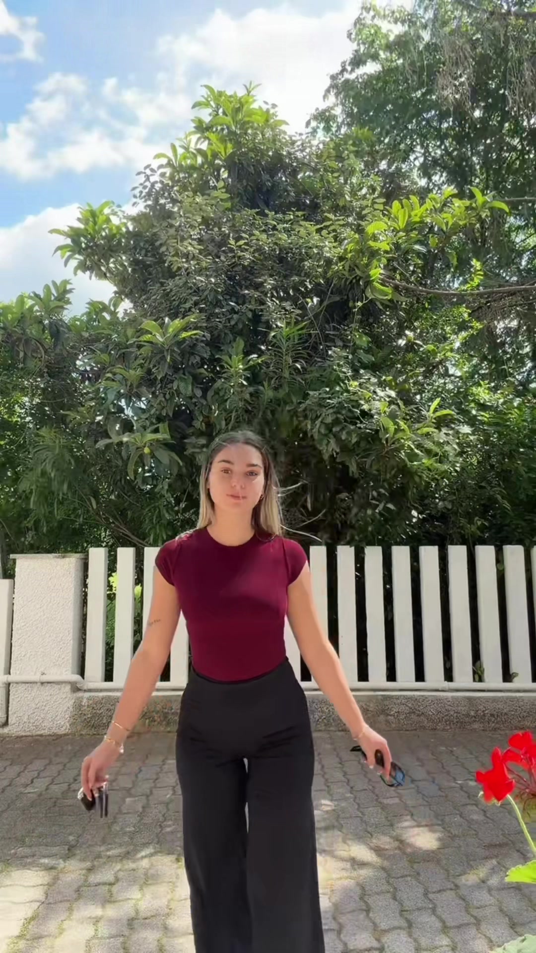 @DANIELA