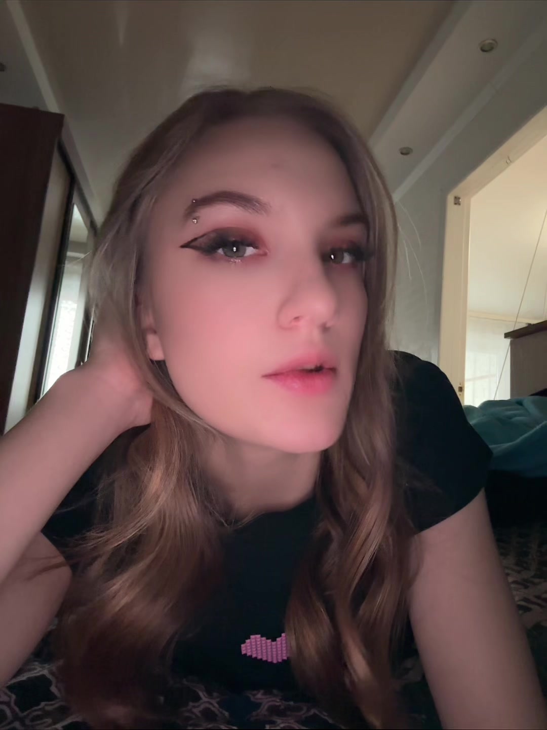 @Vivixs