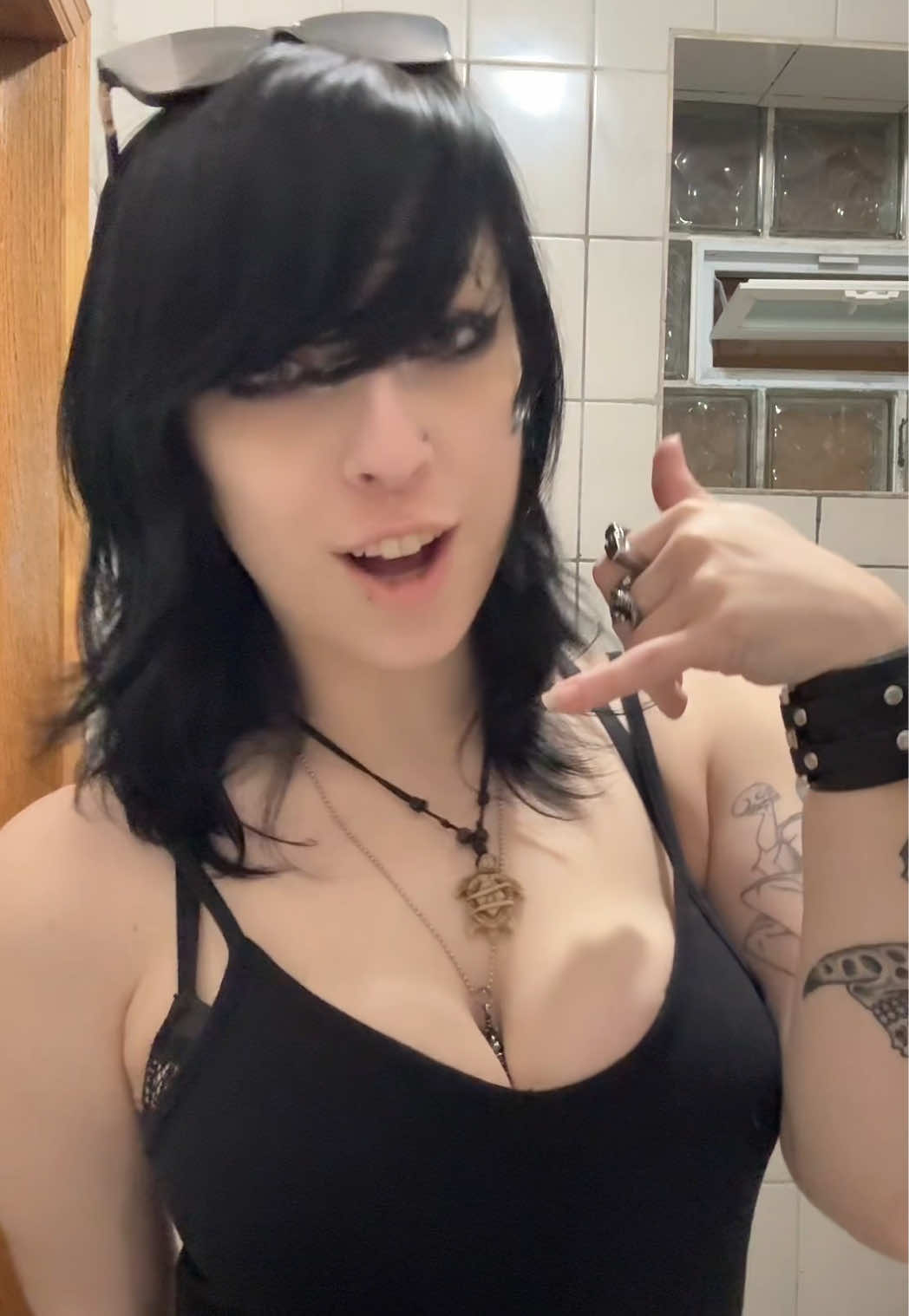 @z0mbi31uvr