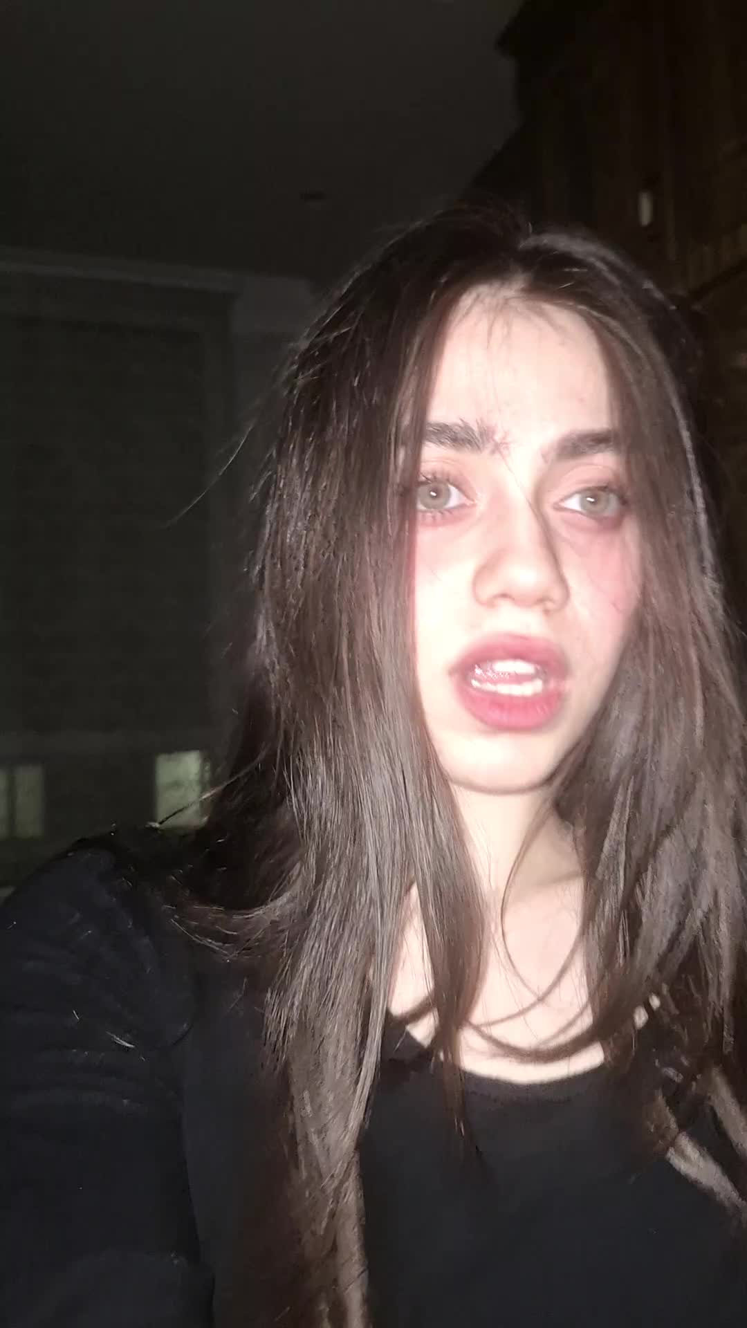 @niushaa