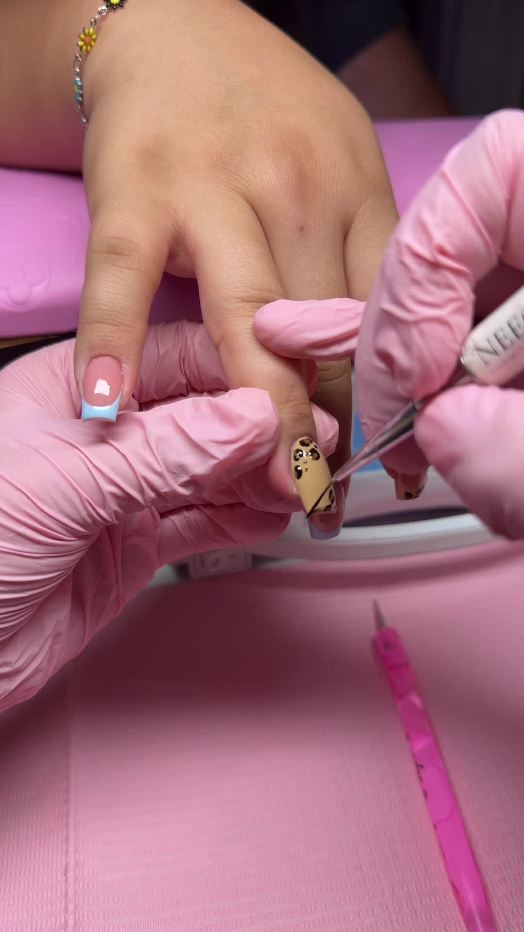 @Nails_by_lillian