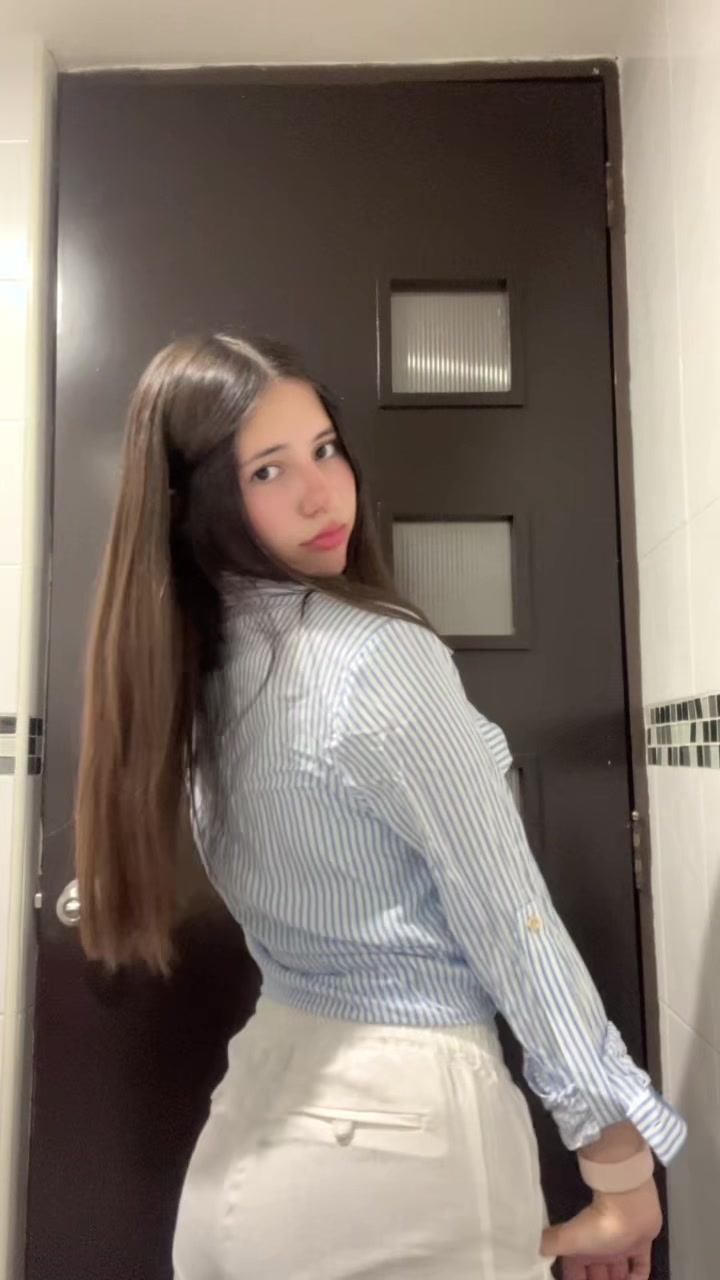 @vanecuab_