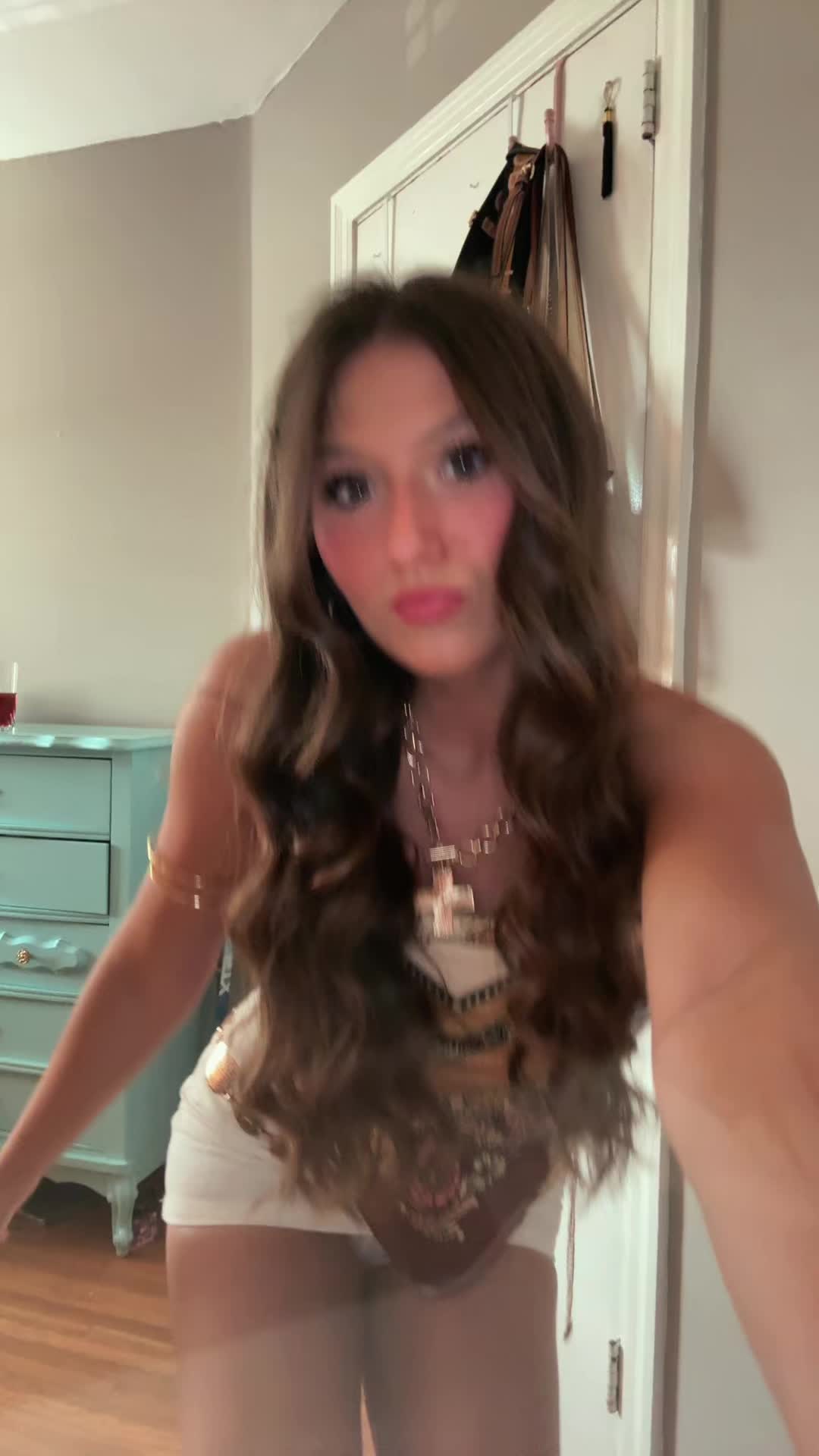 @Ella_Cooper06