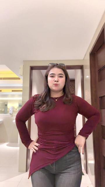 @Hanya M