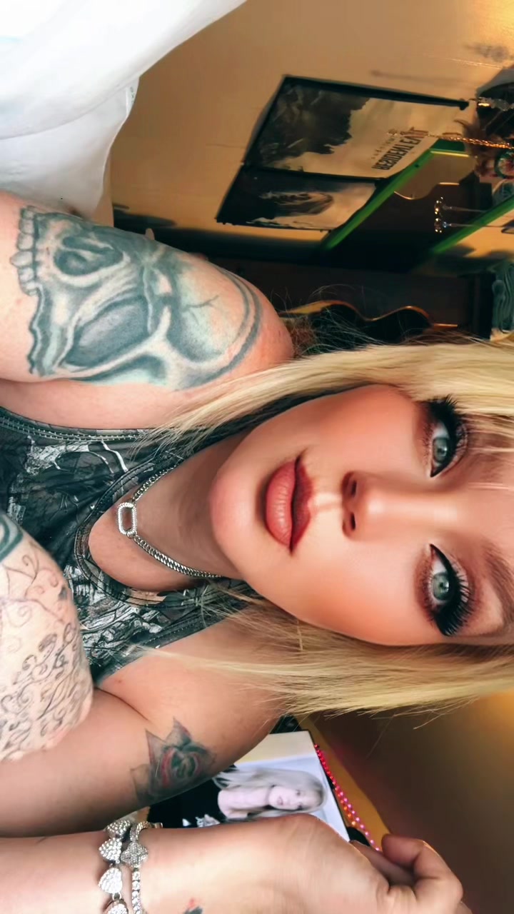 @⛧ 𝒱𝑜𝑜𝒹𝑜𝑜𝐵𝒶𝓇𝒷𝒾𝑒 ⛧