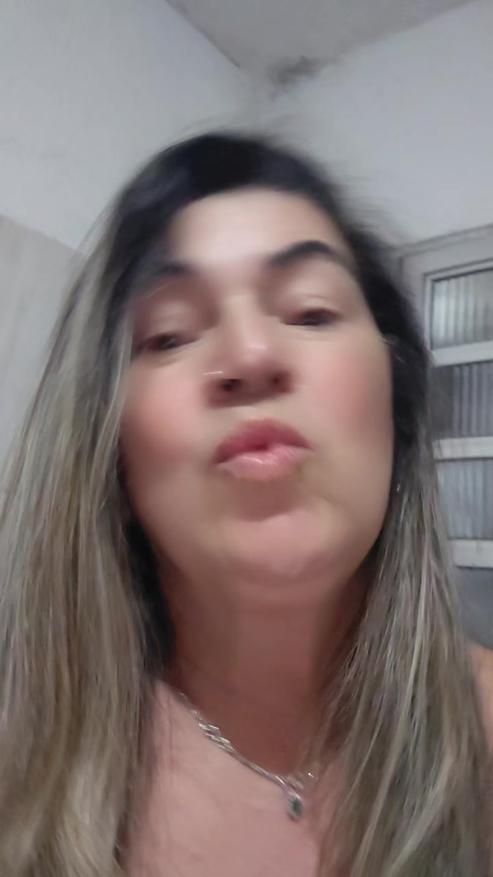 @Lucia Lins