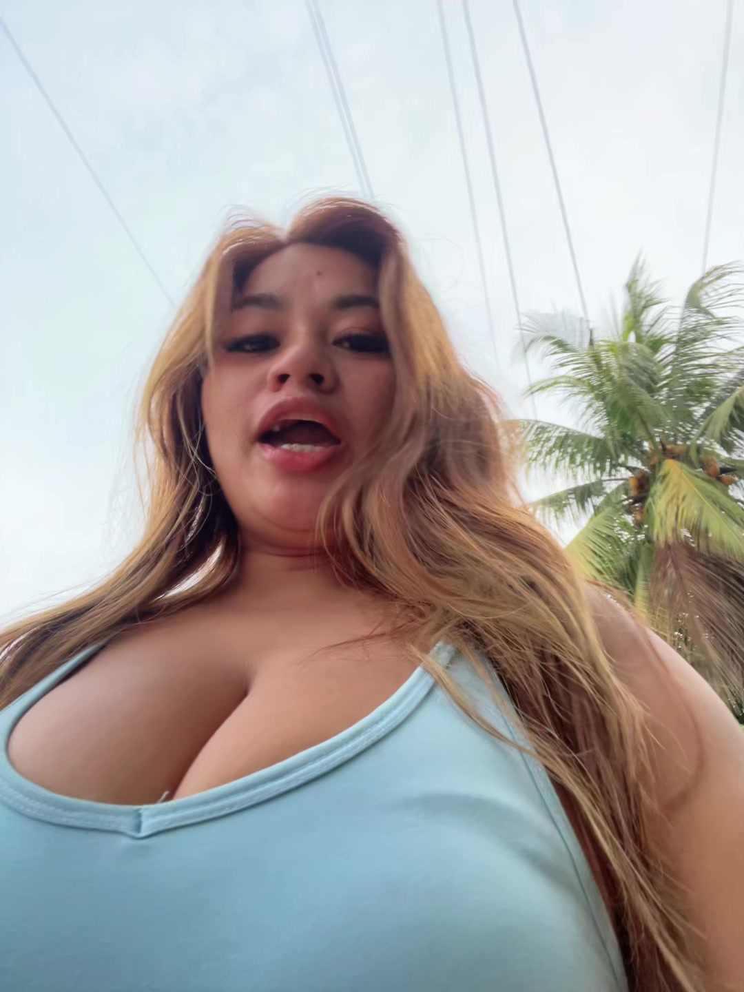 @cleavage mom