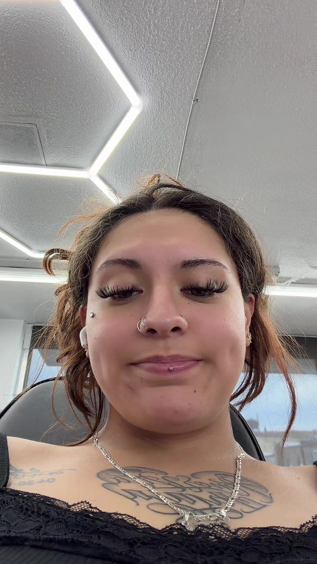 @Moni🪐🥀