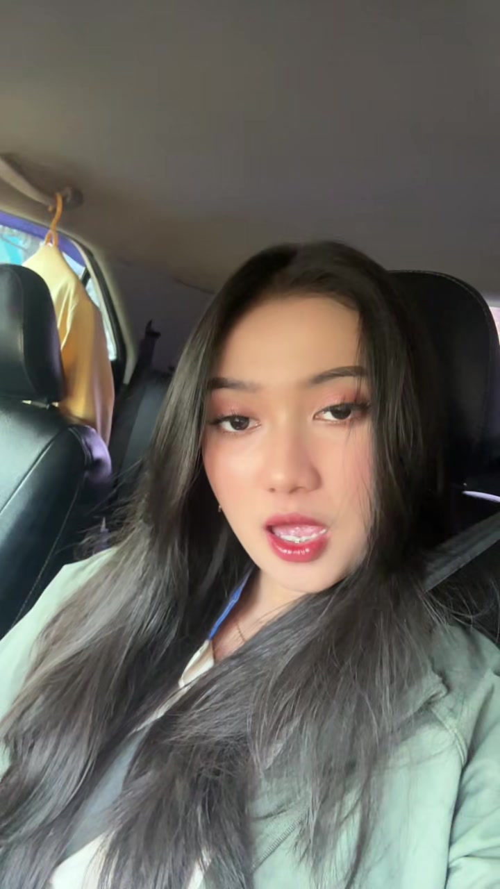 @ririiana_