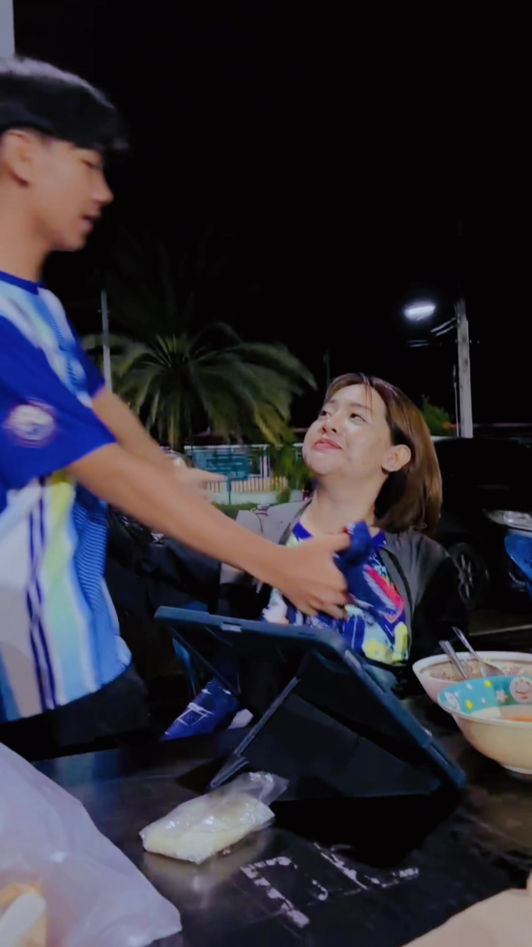 @อะไรหว่ะ