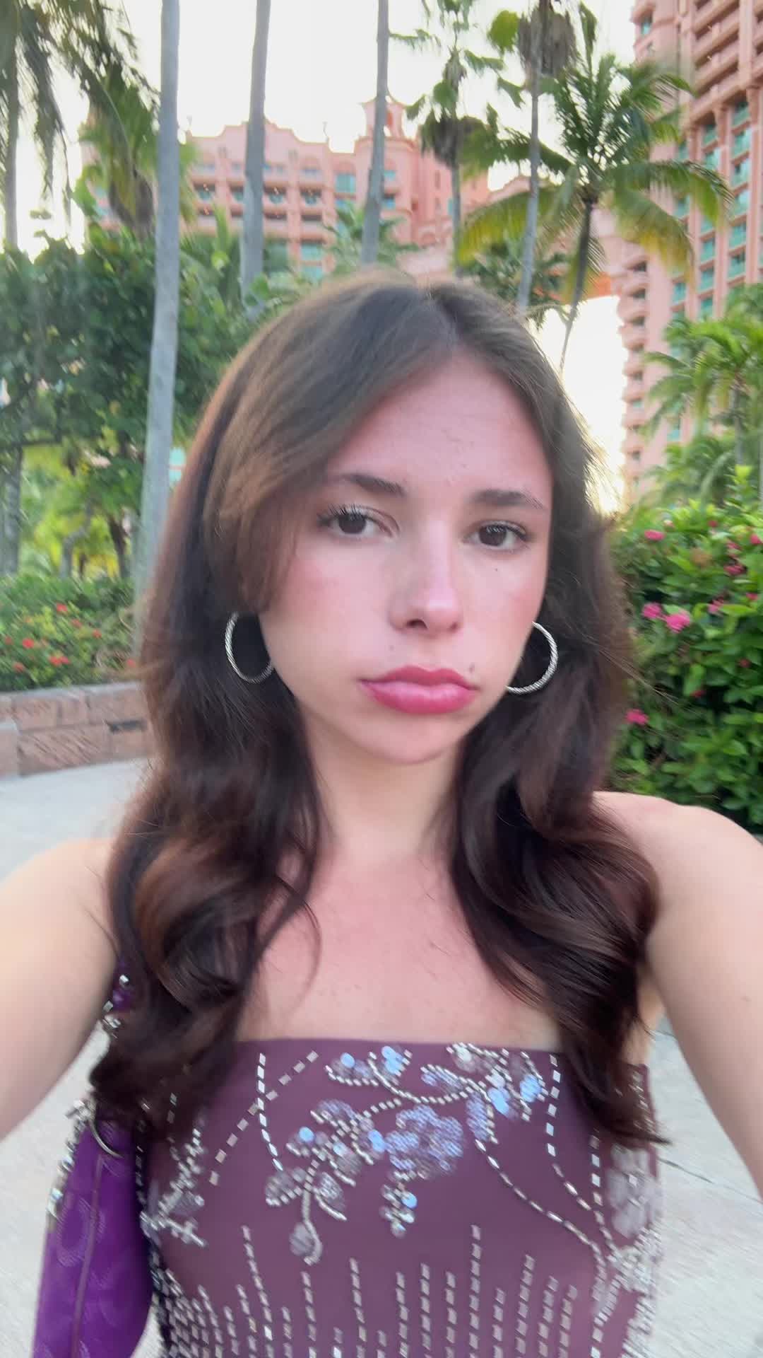 @bella