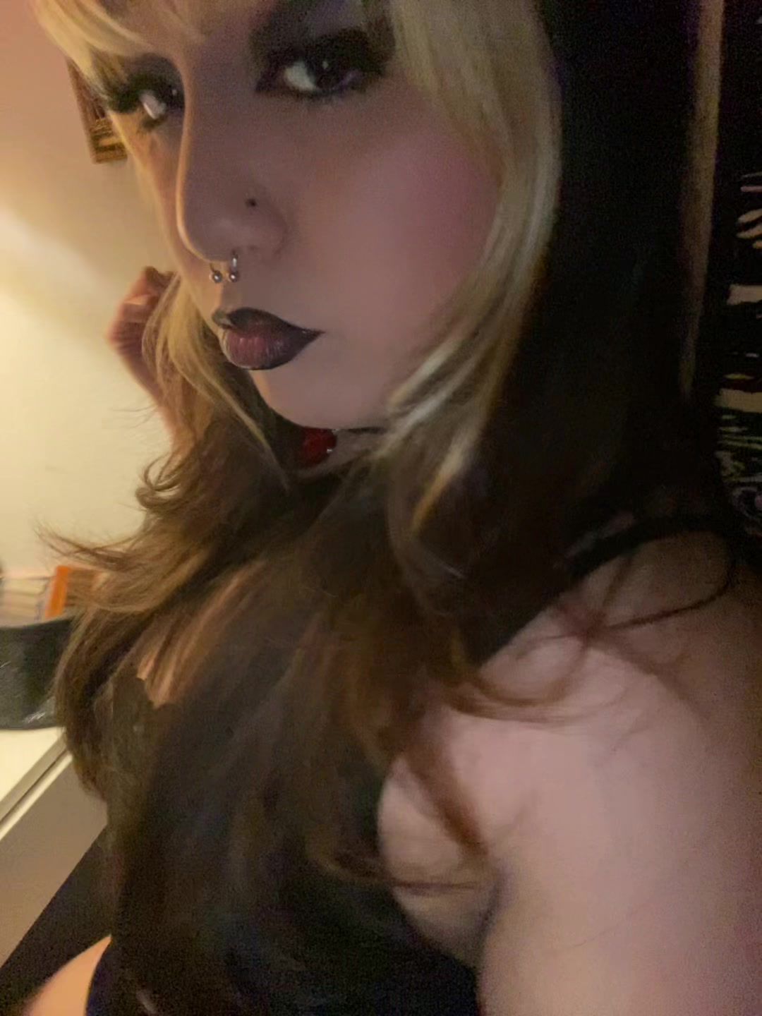 @Nayeli🦇🩸💋