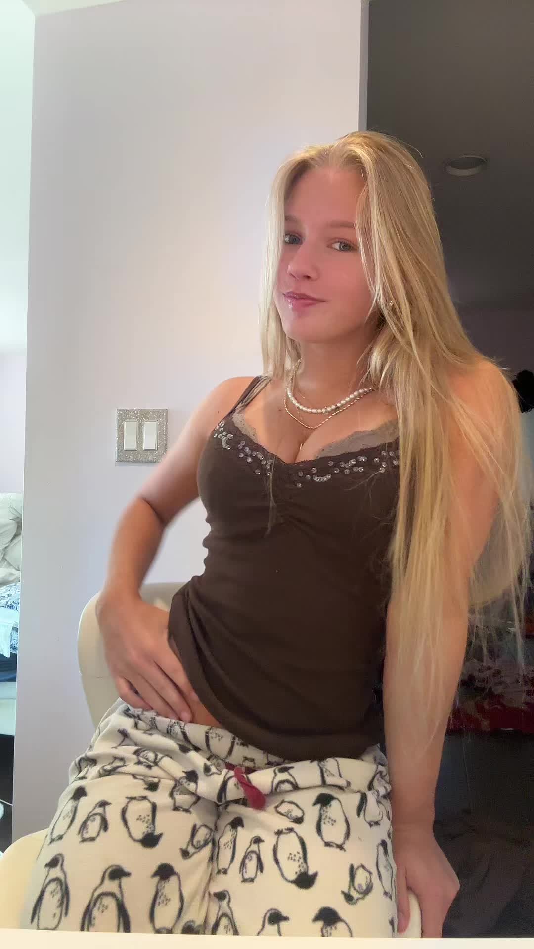 @🕺