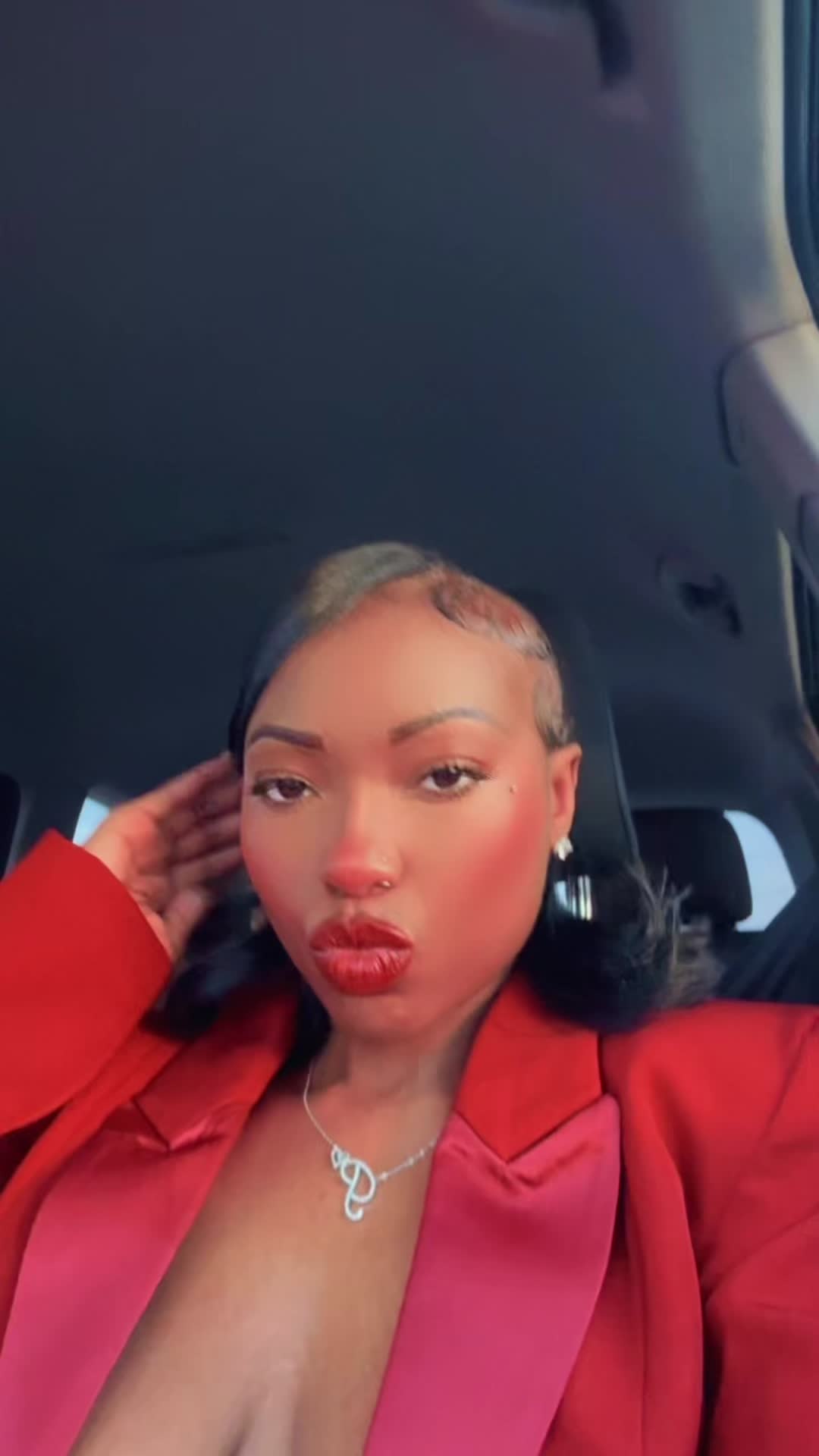 @Aadorep